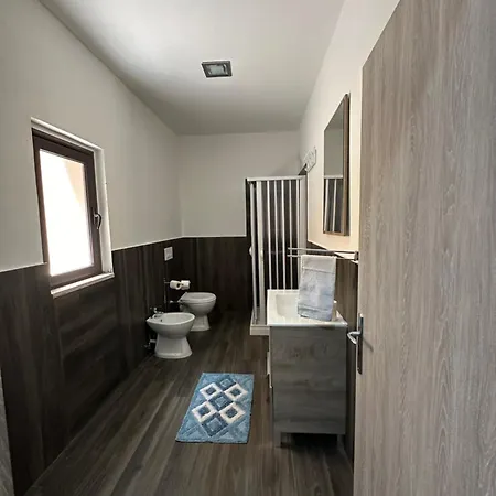 Tucci 2 3*
